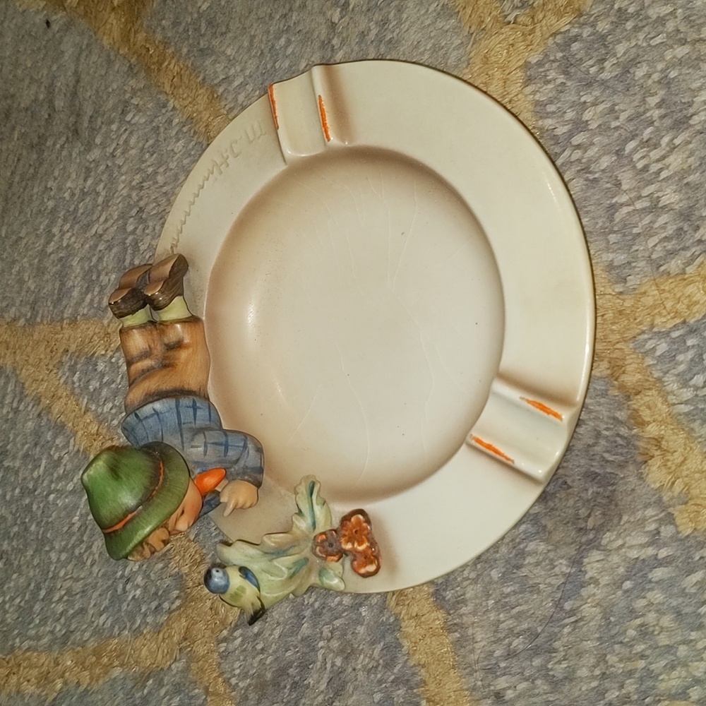 Goebel Hummel Boy and Bird Ashtray #166 TMK2 - Picture 8 of 9